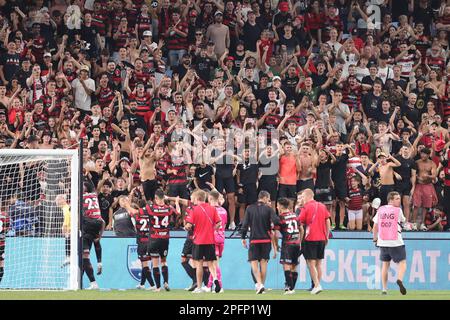 Sydney, Australia. 18th Mar, 2023. Western Sydney Wanderers ringrazia i tifosi dopo aver vinto 4-0 al Allianz Stadium di Sydney, Australia, il 18 marzo 2023. Foto di Peter Dovgan. Solo per uso editoriale, licenza richiesta per uso commerciale. Non è utilizzabile nelle scommesse, nei giochi o nelle pubblicazioni di un singolo club/campionato/giocatore. Credit: UK Sports Pics Ltd/Alamy Live News Foto Stock