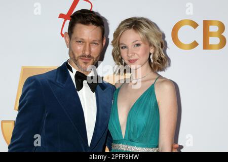 Los Angeles, Stati Uniti. 17th Mar, 2023. LOS ANGELES - MAR 17: Michael Graziadei, Lily Brooks o'Briant al 50th° anniversario dei giovani e degli inquieti al Vibiana il 17 marzo 2023 a Los Angeles, CA (Photo by Katrina Jordan/Sipa USA) Credit: Sipa USA/Alamy Live News Foto Stock