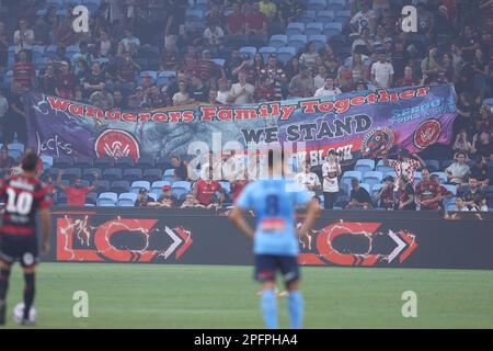 Sydney, Australia. 18th Mar, 2023. 18th marzo 2023; Allianz Stadium, Sydney, NSW, Australia: A-League Football, Sydney FC contro Western Sydney Wanderers; i fan di Western Sydney Wanderers mostrano il loro supporto Credit: Action Plus Sports Images/Alamy Live News Foto Stock