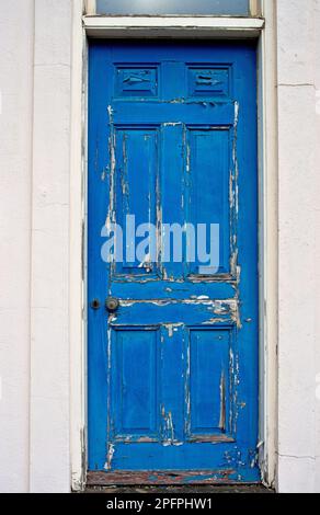 Porta blu sbiadita, Hull City, Humberdock, Inghilterra Foto Stock