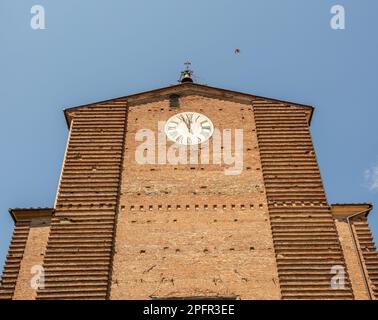 La Collegiata di San Giovanni Battista, ricostruita in forme neoclassiche nel Settecento, Fucecchio, Italia Foto Stock