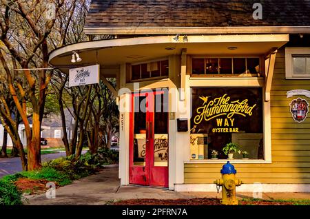 La barra delle ostriche di Hummingbird Way è nella foto, il 8 marzo 2023, a Mobile, Alabama. Il ristorante si trova in George Street. Foto Stock