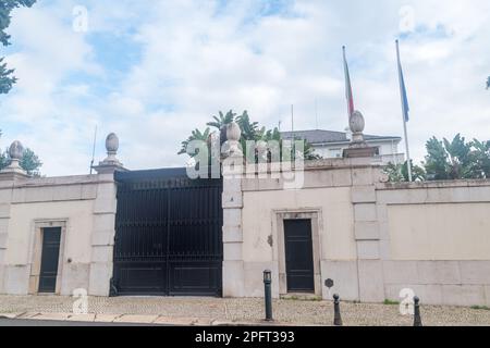 Lisbona, Portogallo - 4 dicembre 2022: Ingresso alla Casa ufficiale del primo ministro portoghese. Foto Stock