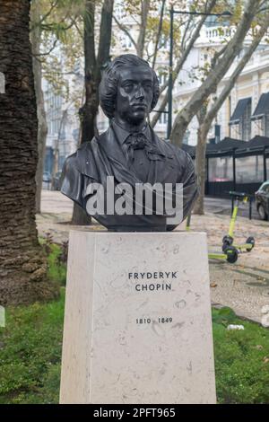 Lisbona, Portogallo - 5 dicembre 2022: Busto di Frederic Francois Chopin (Fryderyk Chopin). Foto Stock