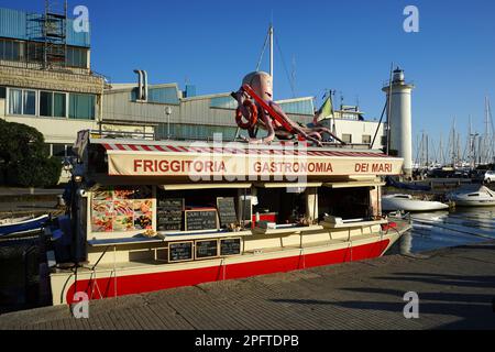 Viareggio, canale, Versilia, Mar Mediterraneo, Toscana, Italia Foto Stock