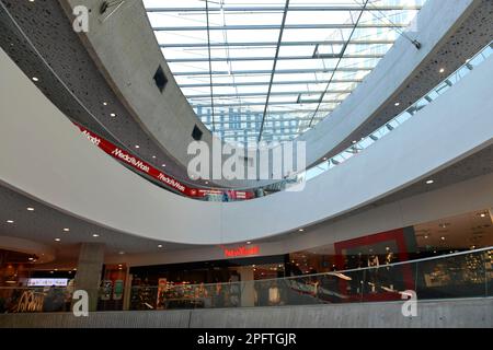 Wien Mitte The Mall, Landstrasser strada principale, Vienna, Austria Foto Stock