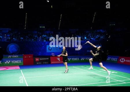 Kim so Yeong (a sinistra) della Corea e Kong Hee Yong in azione contro Zhang Shu Xian e Zheng Yu (non raffigurati) della Cina durante il quinto giorno del CAMPIONATO YONEX All England Open Badminton all'Utilita Arena Birmingham. Data immagine: Sabato 18 marzo 2023. Foto Stock