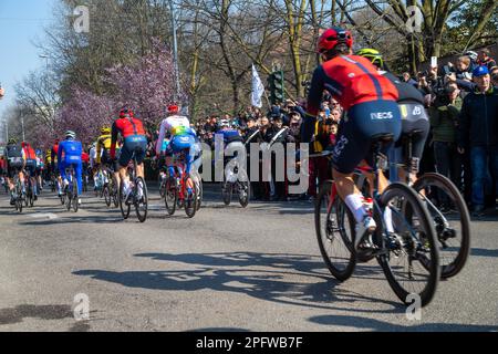 Abbiategrasso, Italia. 18th Mar, 2023. Abbiategrasso Partenze Credit: Agenzia indipendente per le foto/Alamy Live News Foto Stock