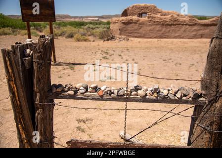 Santa Rosa de Lima, New Mexico, fondata nel 1734, una città fantasma vicino Abiquiu, New Mexico. Foto Stock