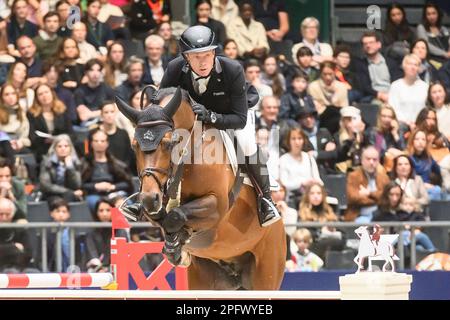 Willem Greve gareggia nel Saut Hermes Jumping CSI 5 al Grand Palais Ephemere il 18 marzo 2023 a Parigi, in Francia. Foto di Laurent Zabulon/ABACAPRESS.COM Credit: Abaca Press/Alamy Live News Foto Stock