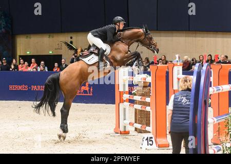 Willem Greve gareggia nel Saut Hermes Jumping CSI 5 al Grand Palais Ephemere il 18 marzo 2023 a Parigi, in Francia. Foto di Laurent Zabulon/ABACAPRESS.COM Credit: Abaca Press/Alamy Live News Foto Stock