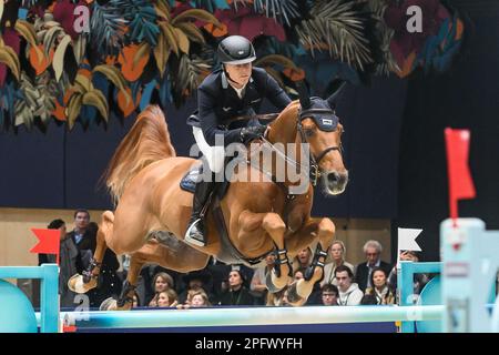 Max Kuhner vince al Saut Hermes Jumping CSI 5 al Grand Palais Ephemere il 18 marzo 2023 a Parigi, Francia. Foto di Laurent Zabulon/ABACAPRESS.COM Credit: Abaca Press/Alamy Live News Foto Stock