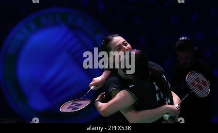 Birmingham, Regno Unito. 18th Mar, 2023. Kim so-yeong (L) e Kong Hee-yong della Corea del Sud celebrano dopo la semifinale femminile contro Zhang Shuxian e Zheng Yu della Cina in occasione di tutti i campionati inglesi di Badminton 2023 a Birmingham, Regno Unito, 18 marzo 2023. Credit: Li Ying/Xinhua/Alamy Live News Foto Stock