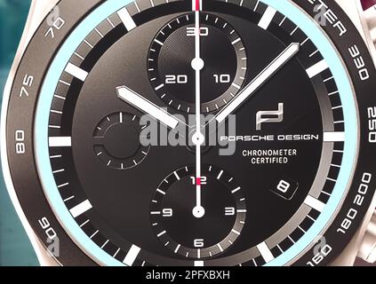 Porsche design orologio commerciale in un negozio Foto Stock