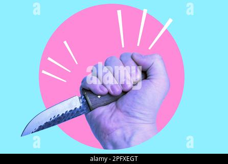 Collage d'arte, la mano tiene un coltello di metallo sul concetto del collage, colori moderni e umore sociale di fondo. Concetto di cucina. Foto Stock