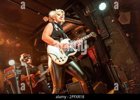 Oslo, Norvegia. 17th marzo 2023. La cantante, cantautrice e chitarrista americana Samantha Fish si esibisce in un concerto dal vivo al John Dee di Oslo. (Photo credit: Gonzales Photo - Terje Dokken). Foto Stock