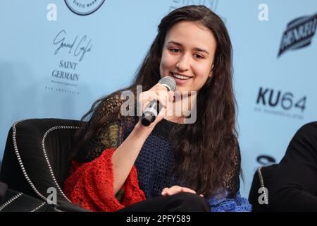 Berlino, Germania. 19th Mar, 2023. Yasmina Hempel alla conferenza stampa del musical Peter Plate 'Romeo & Juliet' presso lo Stage Theater des Westens. Credit: Gerald Matzka/dpa/Alamy Live News Foto Stock