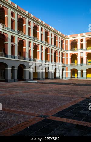 Cortile, Museo delle Americhe (Museo de las Americas), storico Cuartel de Ballaja (Barracks Ballaja), Old San Juan, Porto Rico Foto Stock