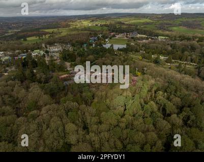 Foto delle montagne russe in fase di test pre-stagione testato Drone aereo dal cielo a Alton Towers Foto Stock