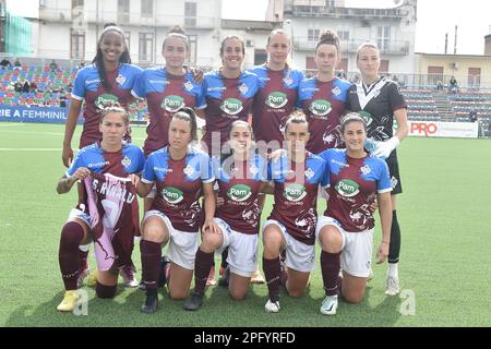 La formazione di Pomigliano durante la Serie delle Donne Un incontro tra Pomigliano Calcio e Parma allo Stadio Comunale Palma Campania Foto Stock