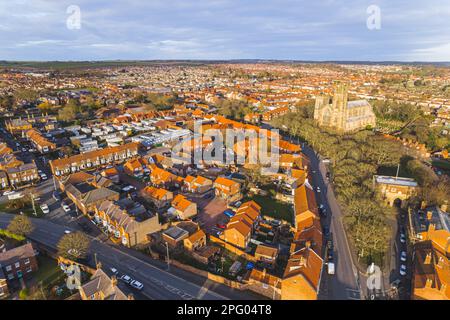 Bridlington è una città e una parrocchia civile situata nell'East Riding dello Yorkshire, in Inghilterra. scatto panoramico con drone. Foto di alta qualità Foto Stock