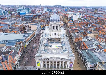 Vista ad angolo alto del centro di Nottingham in una giornata invernale, Regno Unito, fucilato. Foto di alta qualità Foto Stock