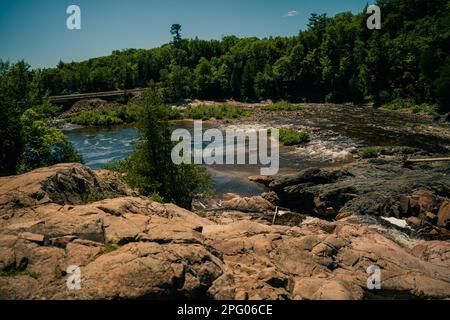 Cascate di Chippewa ad Algoma, Ontario, Canada. . Foto di alta qualità Foto Stock