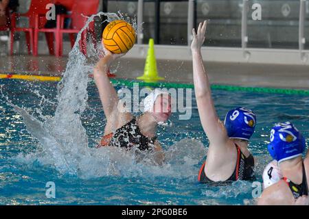 Roma, Italia. 18th Mar, 2023. Domitilla Picozzi (SIS Roma) SIS Roma vs Bologna match of Italian water polo femmina National Championship Serie A1 at Polo Natatorio Ostia in Rome, Italy on March 18, 2023 (Credit Image: © Roberto Bettacchi/Pacific Press via ZUMA Press Wire) SOLO PER USO EDITORIALE! Non per USO commerciale! Foto Stock