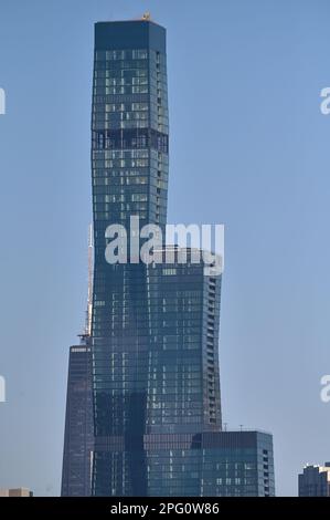 Chicago, Illinois, Stati Uniti. Il St. Regis Chicago, precedentemente Wanda Vista Tower e conosciuta anche come Vista Tower, sorge su 101 piani lungo il fiume Chicago. Foto Stock