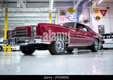 1976 Chevrolet Monte Carlo Landau in una Classic Car Gallery Motorcity Detroit Foto Stock