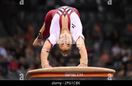 Stoccarda, Germania. 19th Mar, 2023. Ginnastica, DTB Cup, mista. Elisabeth Seitz ginnastica sulla volta. Credit: Marijan Murat/dpa/Alamy Live News Foto Stock