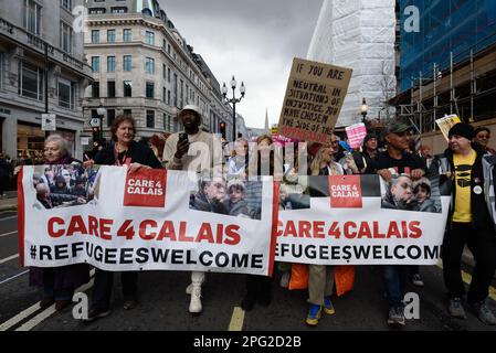 marzo annuale che segna la Giornata antirazzista delle Nazioni Unite, dalla sede centrale della BBC a Portland Place a un raduno a Whitehall. Foto Stock