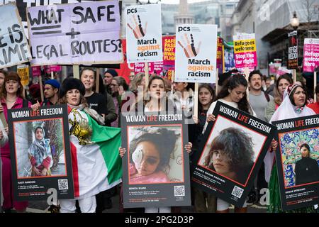 marzo annuale che segna la Giornata antirazzista delle Nazioni Unite, dalla sede centrale della BBC a Portland Place a un raduno a Whitehall. Foto Stock