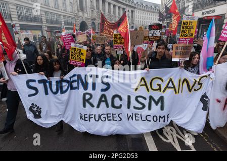 marzo annuale che segna la Giornata antirazzista delle Nazioni Unite, dalla sede centrale della BBC a Portland Place a un raduno a Whitehall. Foto Stock