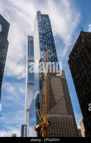 BillionaireÕs Row, una collezione di residenze super-alte per gli uber-ricchi principalmente sulla West 57th Street a New York Sabato, 18 marzo 2023. (© Richard B. Levine) Foto Stock