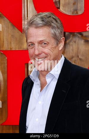 Hugh Grant partecipa al "Dungeon and Dragons: Honor Among Thieves" Premiere Zoo Palace il 20 marzo 2023 a Berlino, Germania. Foto Stock