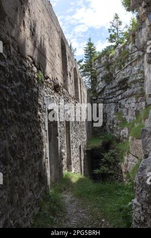 Asiago, Italia - 25 luglio 2020: Vista della prima guerra mondiale Forte Campolongo Foto Stock