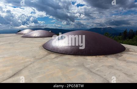 Asiago, Italia - 25 luglio 2020: Vista della prima guerra mondiale Forte Campolongo Foto Stock