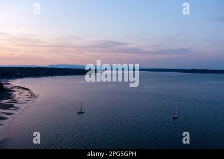 Tramonto sul Puget Sound da Olympia, Washington Foto Stock