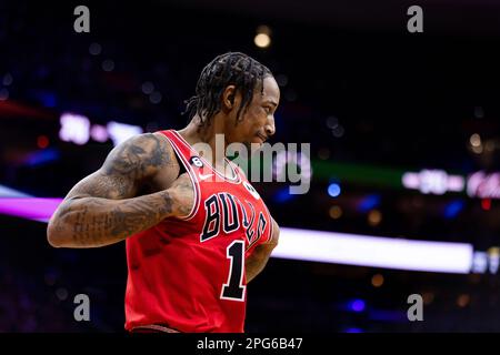 Philadelphia, Stati Uniti d'America. 12th Dec, 2022. Filadelfia, Stati Uniti d'America, 20th 2023 marzo: DeMar DeRozan (11 Bulls) guarda sopra durante la partita della National Basketball League tra il Philadelphia 76ers e i Chicago Bulls al Wells Fargo Center di Philadelphia, Pennsylvania, Stati Uniti (NESSUN USO COMMERCIALE). (Colleen Claggett/SPP) Credit: SPP Sport Press Photo. /Alamy Live News Foto Stock