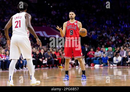 Philadelphia, Stati Uniti d'America. 12th Dec, 2022. Philadelphia, Stati Uniti d'America, 20th 2023 marzo: Nikola Vucevic (9 tori) reagisce durante la partita della National Basketball League tra il Philadelphia 76ers e i Chicago Bulls al Wells Fargo Center di Philadelphia, Pennsylvania, Stati Uniti (NESSUN UTILIZZO COMMERCIALE). (Colleen Claggett/SPP) Credit: SPP Sport Press Photo. /Alamy Live News Foto Stock