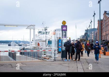 Oslo, Norvegia - 11 marzo 2023: Crociera turistica sul fiordo di Oslo. Foto Stock