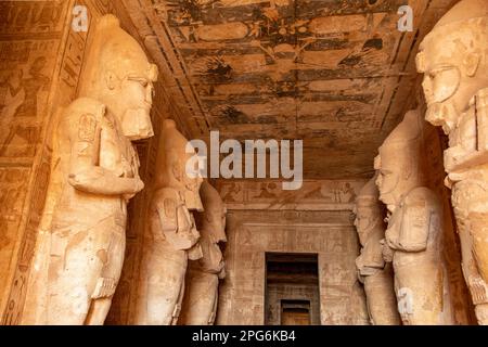 All'interno del Tempio principale di Abu Simbel, Egitto Foto Stock