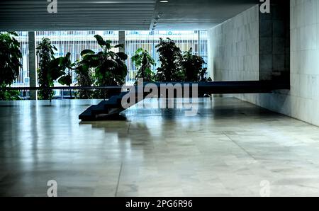 Brasilia, Brasile. 13th Mar, 2023. Costruzione del Ministero degli Affari Esteri a Brasilia da parte dell'architetto Oscar Niemeyer. Credit: Britten/dpa/Alamy Live News Foto Stock