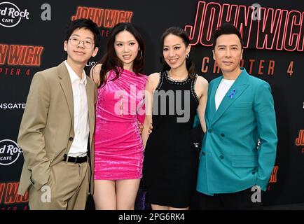 Hollywood, California. 20 marzo 2023, Jasmine Yen, Man-Zeok Yen, Cissy Wang e Donnie Yen in arrivo alla prima di Los Angeles del “John Wick: Chapter 4” di Lionsgate, tenutasi il 20 marzo 2023 al TCL Chinese Theatre di Hollywood, California. © Tammie Arroyo / AFF-USA.com Foto Stock
