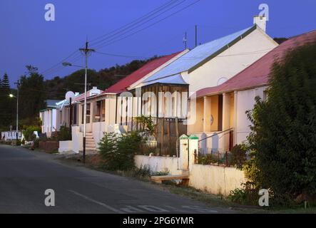 Una serie di cottage a Hood Street erano una volta utilizzati come case di comunione per i membri della Chiesa Riformata olandese che vivevano in fattorie fuori dalla città di uni Foto Stock