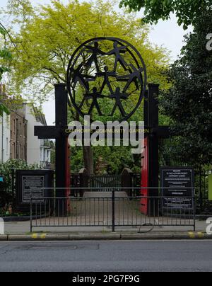Londra - 05 07 2022: Ingresso al Calthorpe Community Garden Foto Stock