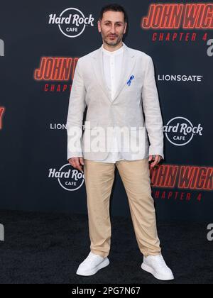 HOLLYWOOD, LOS ANGELES, CALIFORNIA, USA - 20 MARZO: L'attore George Georgiou arriva alla Los Angeles Premiere di Lionsgate 'John Wick: Chapter 4' che si tiene al TCL Chinese Theatre IMAX il 20 marzo 2023 a Hollywood, Los Angeles, California, Stati Uniti. (Foto di Xavier Collin/Image Press Agency) Foto Stock