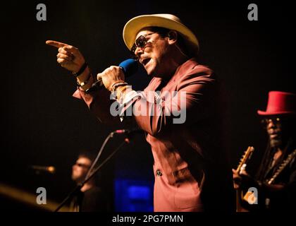 The Dualers, Voices from the Sun Tour, Cliffs Pavilion, Southend-on-Sea, Essex © Clarissa Debenham / Alamy Foto Stock