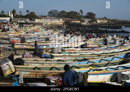 Nicolas Remene / le Pictorium - mercato del pesce Soumbedioune a Dakar (Senegal) - 18/3/2017 - Senegal / Dakar / Dakar - Spiaggia e mercato del pesce di Soumbedioune a Dakar, 18 marzo 2017. Foto Stock